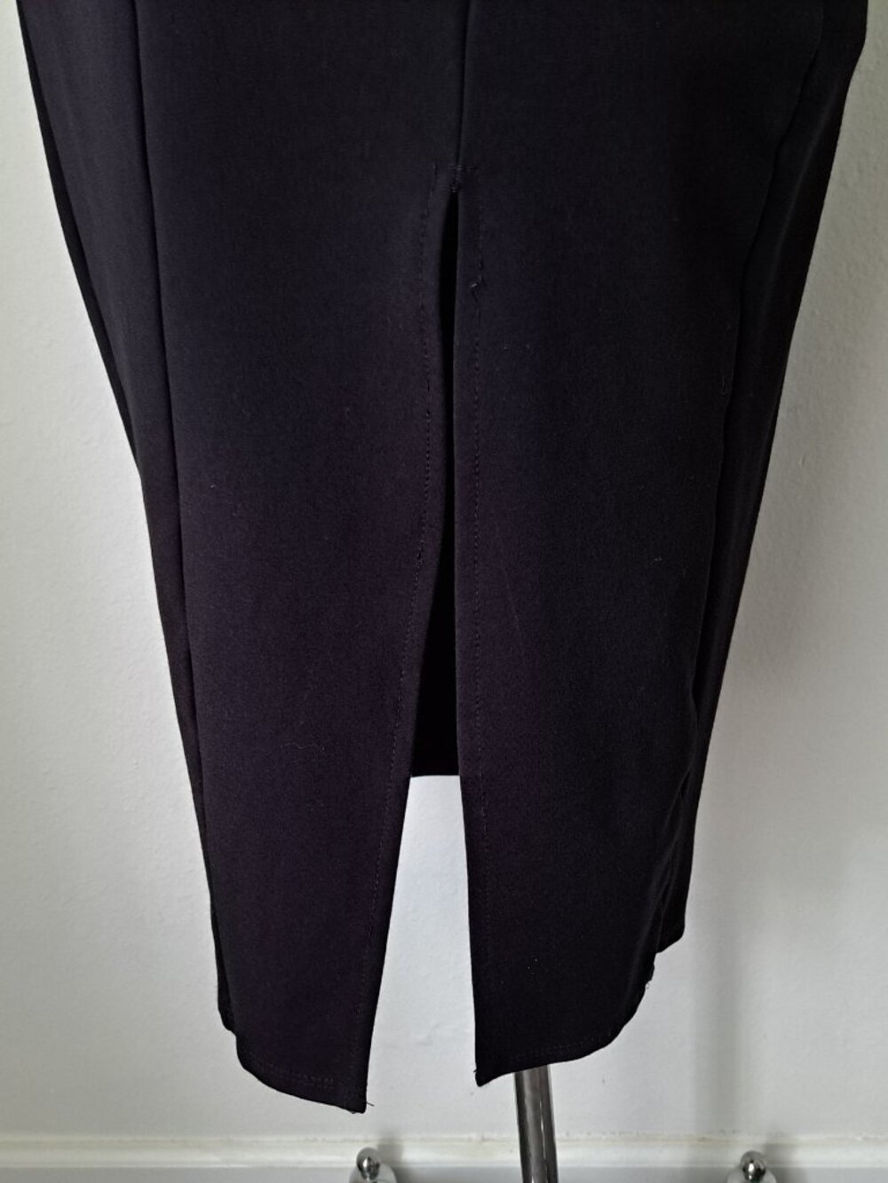 Cameo Women's Stretch Midi Dress Color Black Size S/M - Picture 5 of 7